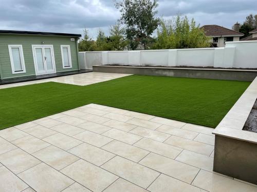 Modena-Beige-Porcelain-By-Brentwood-Paving